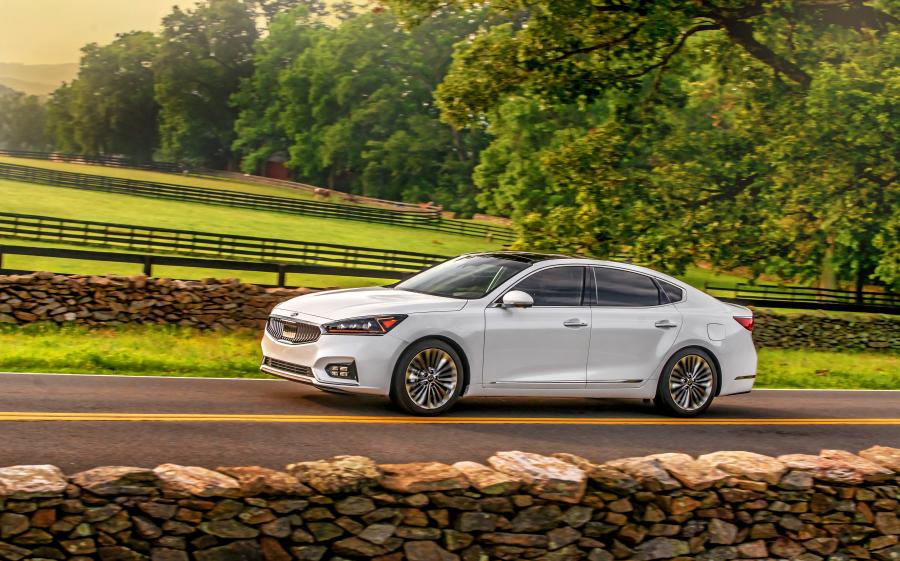  Kia Cadenza (YG) 2016 года  (NA) (фото 3 из 41)